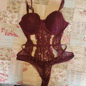 Plunge Lace Underwire Teddy in Burgundy
